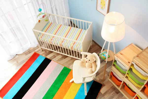 Modernes Interieur Aus Hellem Gemütlichem Babyzimmer Mit Kinderbett Blick Von — Stockfoto