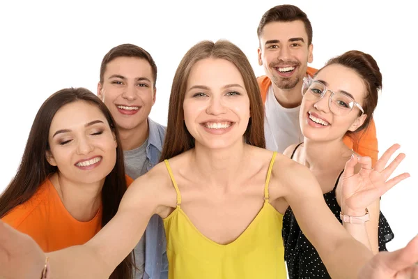 Jeunes Amis Heureux Prenant Selfie Sur Fond Blanc — Photo