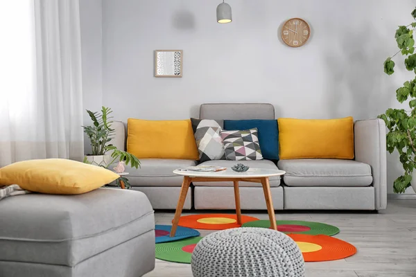 Zarif oturma grubu oturma odası iç yumuşak yastıklar