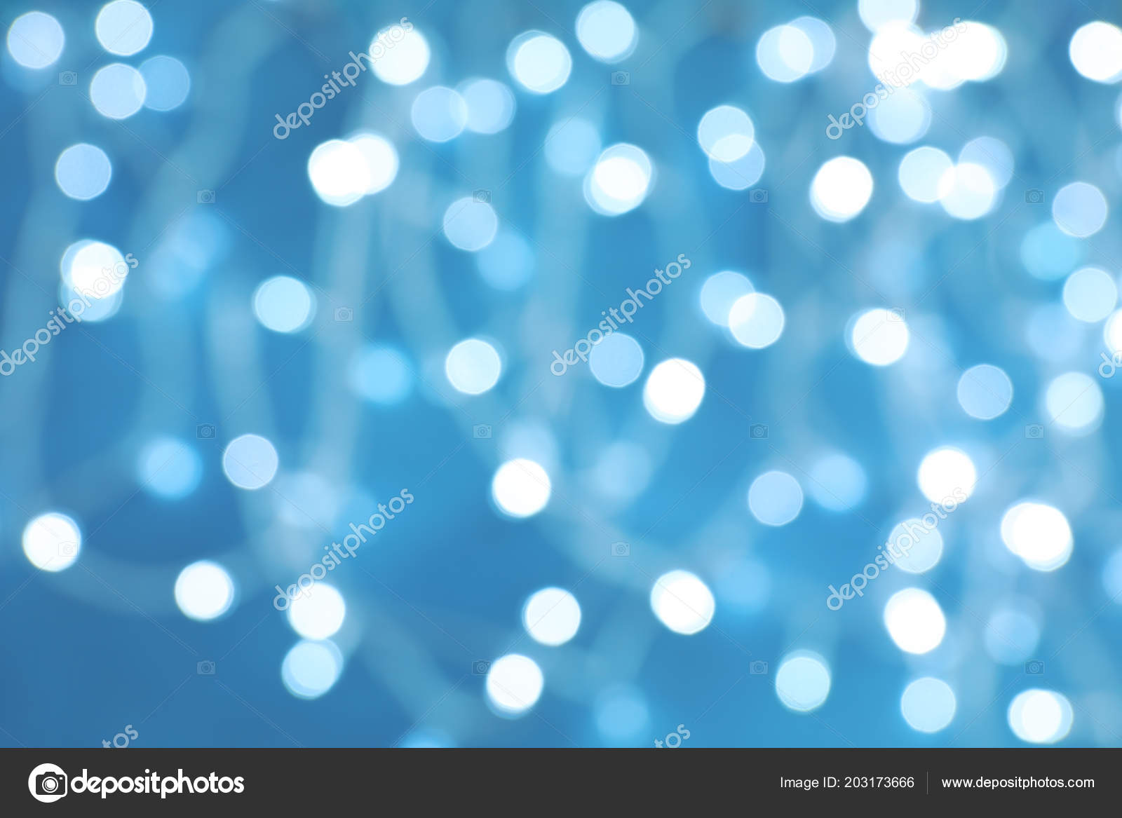 Blurred view of Christmas lights on color background — ZdjÄ™cie od liudmilachernetska gmail