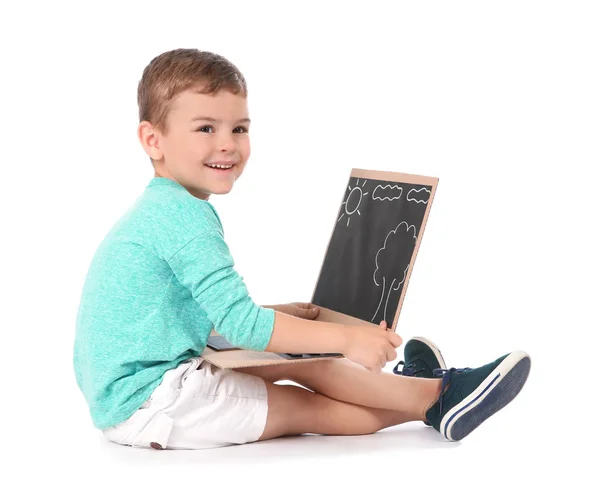 Små Barn Leker Med Kartong Laptop Vit Bakgrund Inomhus Underhållning — Stockfoto