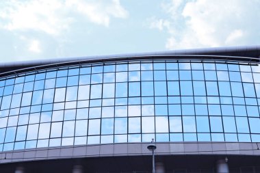 Bina camlı. Modern mimari tasarım