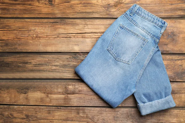 Kot üzerinde ahşap arka plan, üstten görünüm