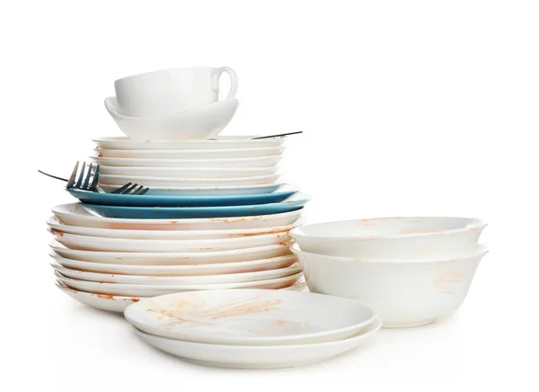 Beyaz Arka Plan Üzerinde Kirli Mutfak Eşyaları Yığını — Stok fotoğraf