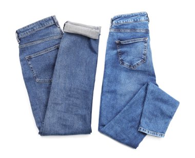 Beyaz arka plan, üstten görünüm üzerinde şık kot pantolon