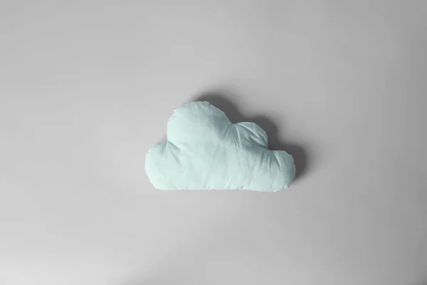 Almohada Suave Forma Nube Sobre Fondo Claro —  Fotos de Stock