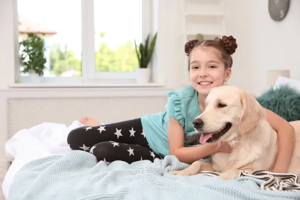 Cute Little Child Her Pet Bed Home — Stock Photo, Image