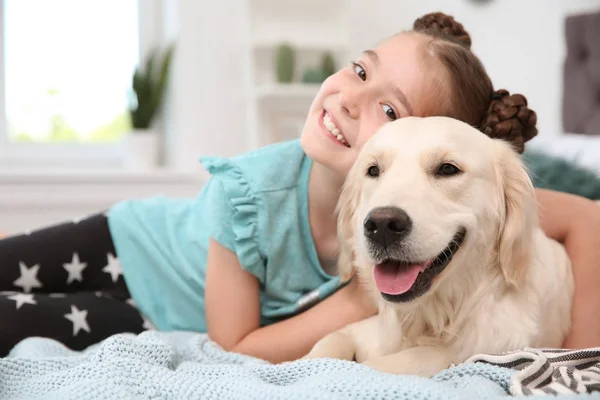 Cute Little Child Her Pet Bed Home — Stock Photo, Image