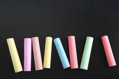 Renk adet tebeşir yazı tahtası, üstten görünüm