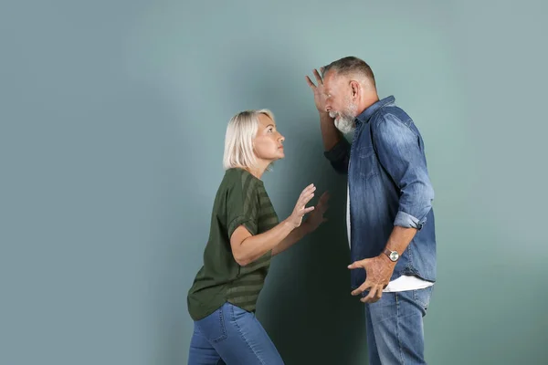 Mature Couple Having Argument Color Background Relationship Problems — Stock Photo, Image