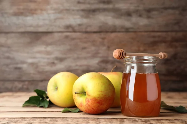 Jar Honey Dipper Apples Wood Table — Stok Foto