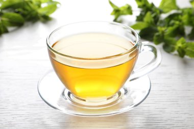 Masada sıcak aromatik nane çayı ile Kupası