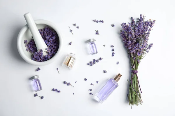 Samenstelling Met Lavendel Natuurlijke Cosmetica Witte Achtergrond Bovenaanzicht — Stockfoto