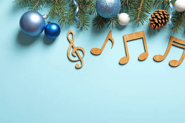 Mieszkanie Świeckich Skład Dekoracjami Uwagi Kolor Tła Boże Narodzenie Muzyki — Zdjęcie stockowe