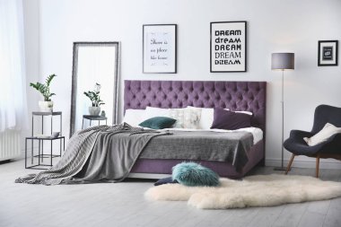 Zarif odası iç büyük rahat yatak ve koltuk