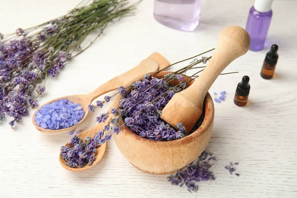 Composición Con Flores Lavanda Cosmética Natural Mesa —  Fotos de Stock