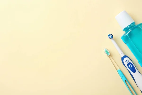 Mieszkanie Świeckich Skład Płukania Jamy Ustnej Ręczne Elektryczne Szczoteczki Zębów — Zdjęcie stockowe