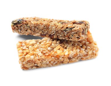 Tahıl gevreği barlar beyaz arka plan üzerinde. Sağlıklı snack