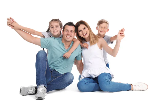 Família Feliz Com Crianças Fundo Branco — Fotografia de Stock