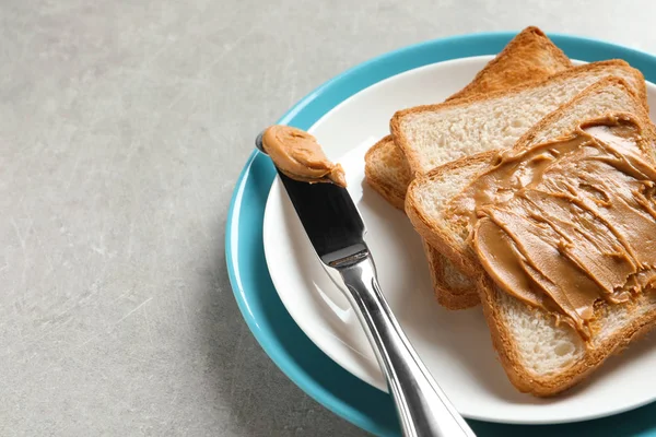 Plate Toast Bread Peanut Butter Table — Stock Photo, Image