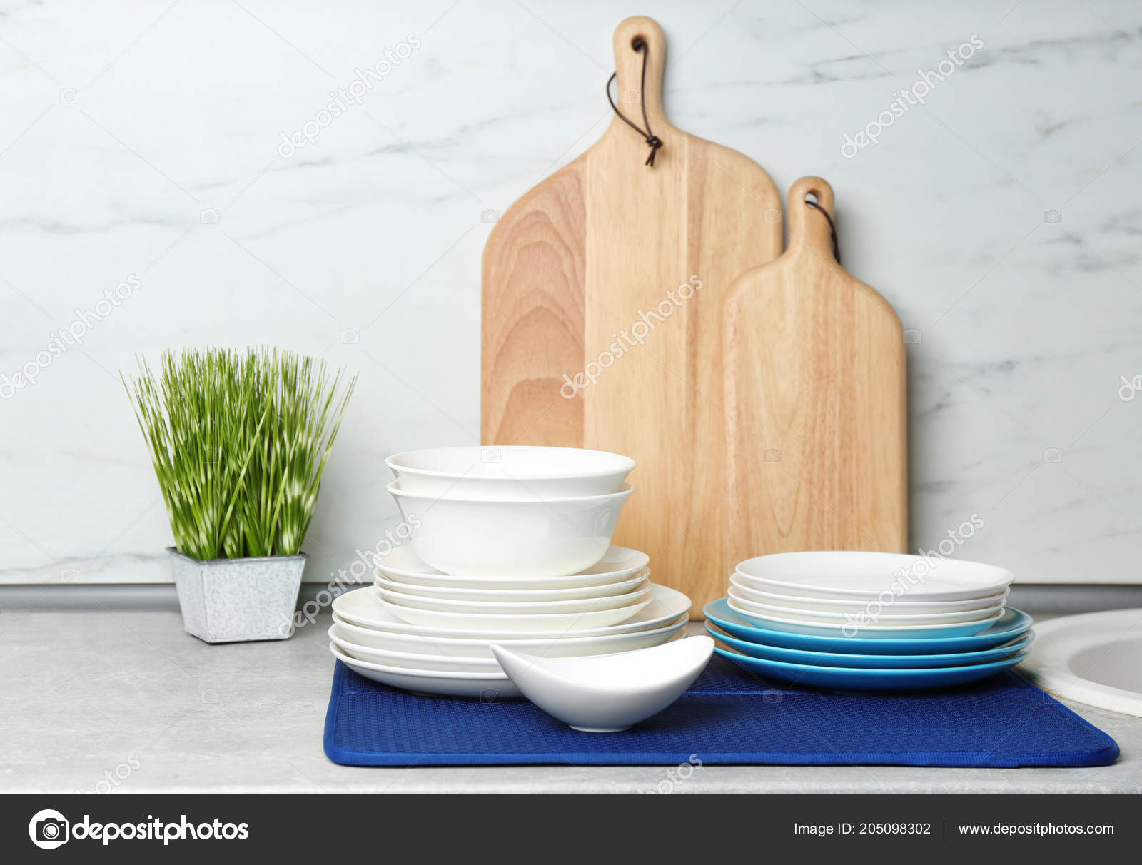 Different Clean Plates Counter Kitchen — Stock Photo © NewAfrica #205098302