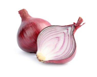 beyaz zemin üzerine olgun kırmızı soğan