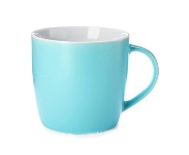 Beyaz izole renkli seramik kupa