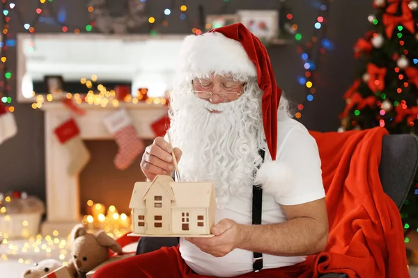 Originální Santa Claus Malba Hračka Dům Dílně — Stock fotografie