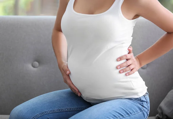 Νεαρή Έγκυος Γυναίκα Στο Σπίτι Γυναικολογία — Φωτογραφία Αρχείου