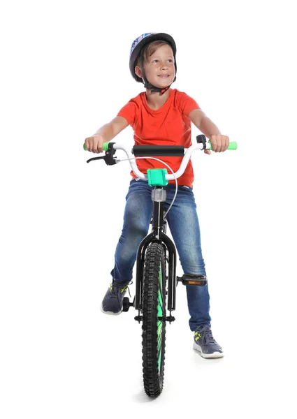白い背景の上の自転車とかわいい男の子の肖像画 — ストック写真
