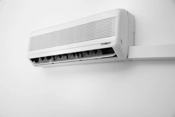 Acondicionador Aire Moderno Pared Blanca Interiores — Foto de Stock