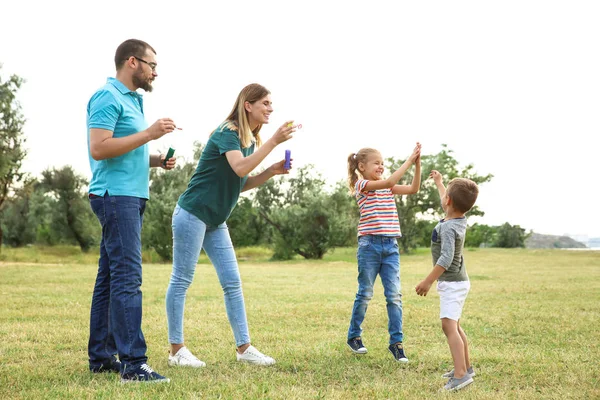 Happy Family Playing Together Children Outdoors — Stock Photo, Image