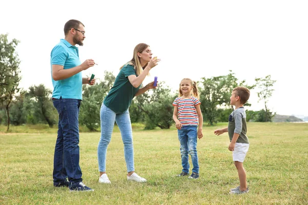 Happy Family Playing Together Children Outdoors — Stock Photo, Image