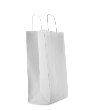 Kağıt alışveriş çantası beyaz arka plan üzerinde mockup