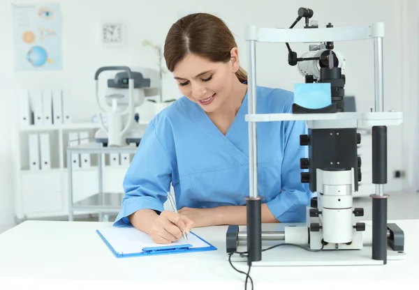 Ophthalmologist Modern Equipment Clinic — Stock Photo, Image