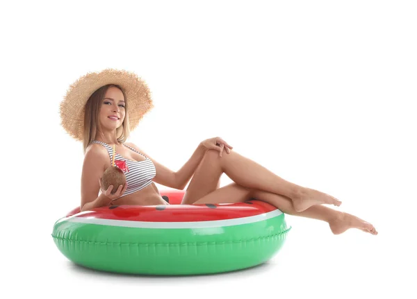 Sexy Jonge Vrouw Bikini Met Opblaasbare Ring Kokos Cocktail Witte — Stockfoto