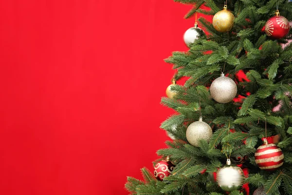 Noel Ağacı Renk Arka Plan Closeup Dekore Edilmiş — Stok fotoğraf