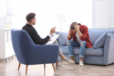 Office istemci ile erkek psikolog