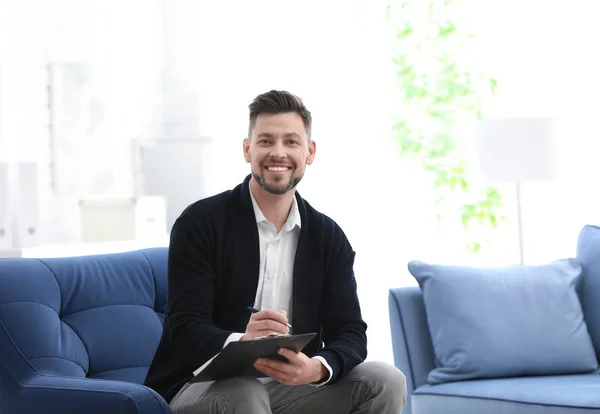 Männlicher Psychologe Amt — Stockfoto