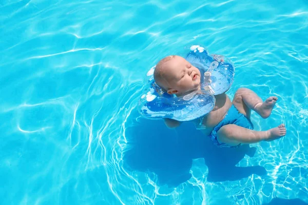 Cute Little Baby Inflatable Neck Ring Swimming Pool Sunny Day — Stock Photo, Image