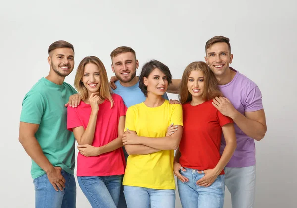 Grupo Jóvenes Sobre Fondo Claro Concepto Unidad — Foto de Stock