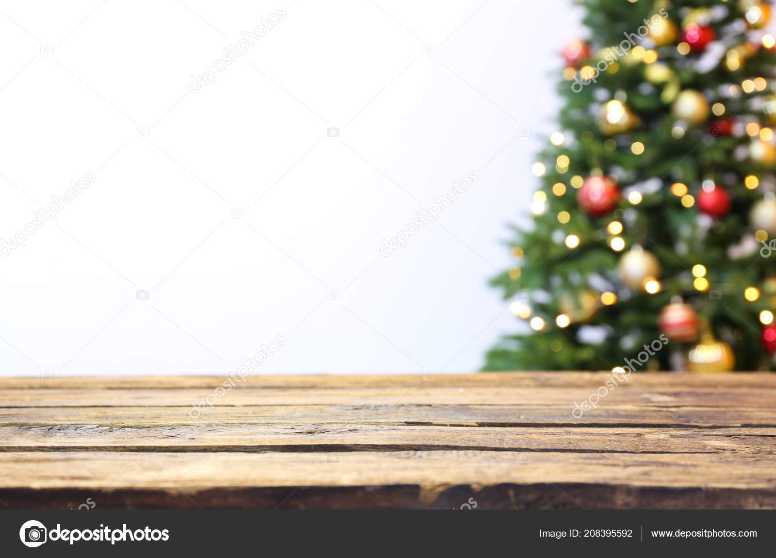 테이블 흐린된 크리스마스 — 스톡 사진 © NewAfrica #208395592, image size:1600x1150