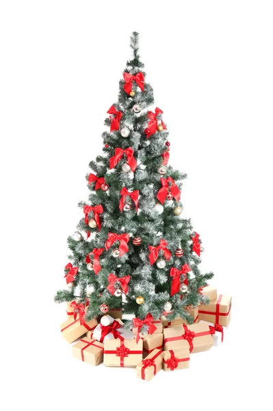 Schöner Weihnachtsbaum Mit Geschenken Auf Weißem Hintergrund Zeit Zum Feiern — Stockfoto