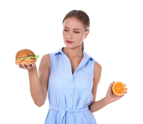 Szczupła Kobieta Burger Orange Białym Tle Zdrowa Dieta — Zdjęcie stockowe
