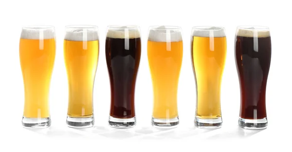 Brýle Různými Pivo Bílém Pozadí — Stock fotografie