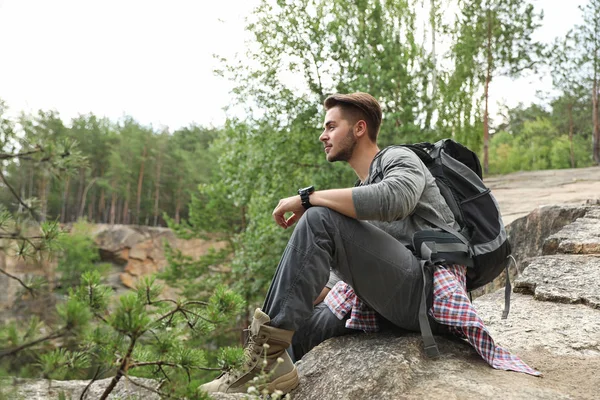 Young Man Rocky Mountain Forest Camping Season — Stock Photo, Image