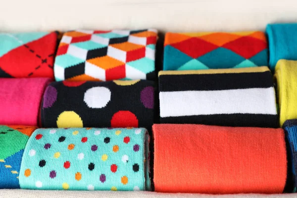 Box Met Verschillende Kleurrijke Sokken Close — Stockfoto