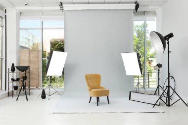 İç modern photo Studio ile koltuk ve profesyonel ekipman