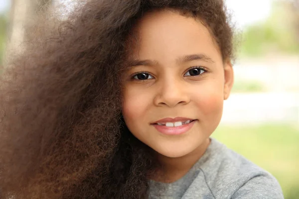 Cute African American Girl Stylish Clothes Posing Outdoors — Stock Photo, Image