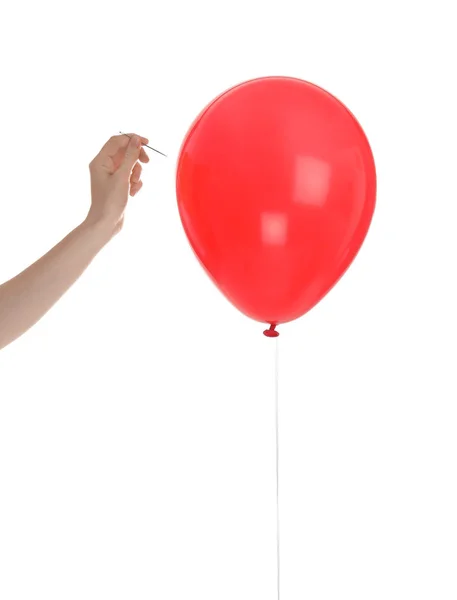 Frau Durchbohrt Roten Ballon Auf Weißem Hintergrund — Stockfoto